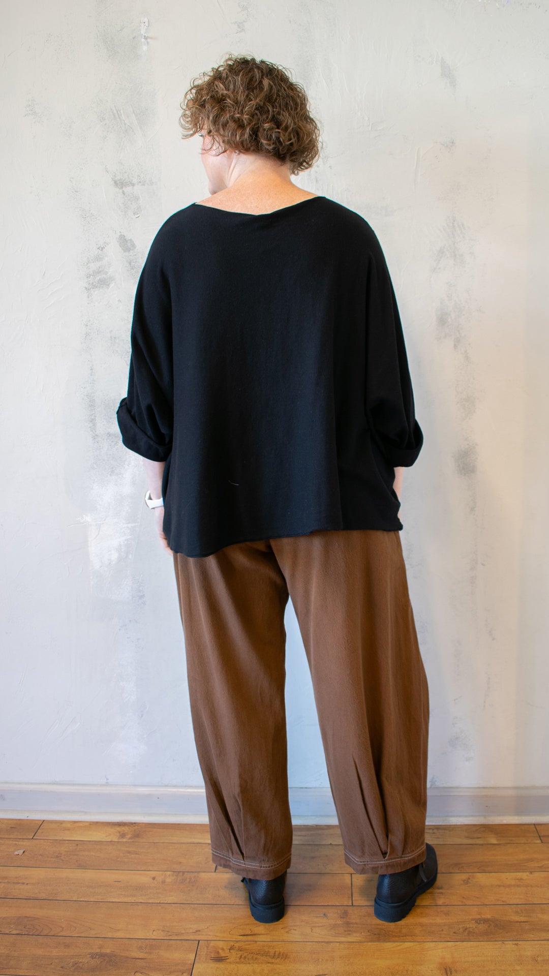 Sing Sweater Pullover in Black