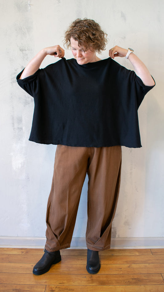 Sing Sweater Pullover in Black