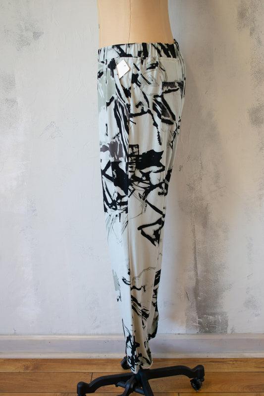 Alembika: NWT, Graphic Jogger