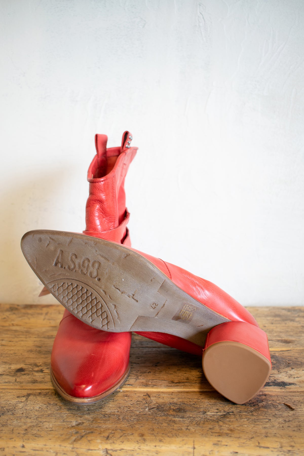 AS98: Red Boot