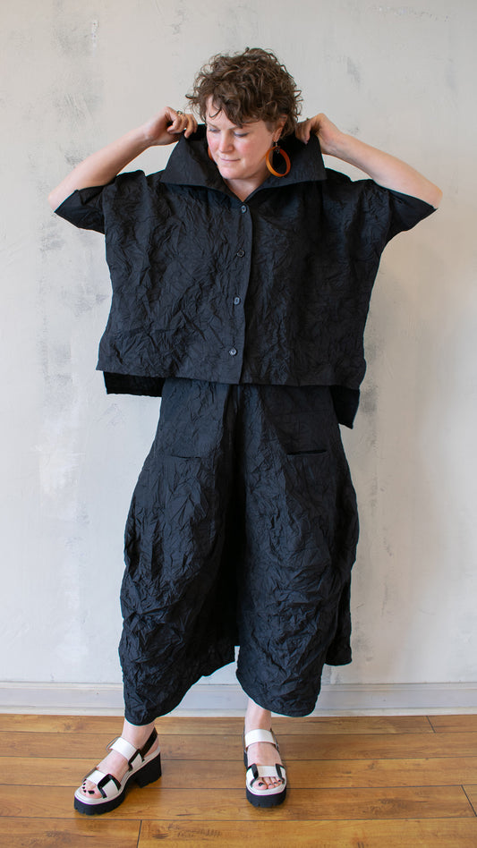 Boxy Crinkle Top in Black