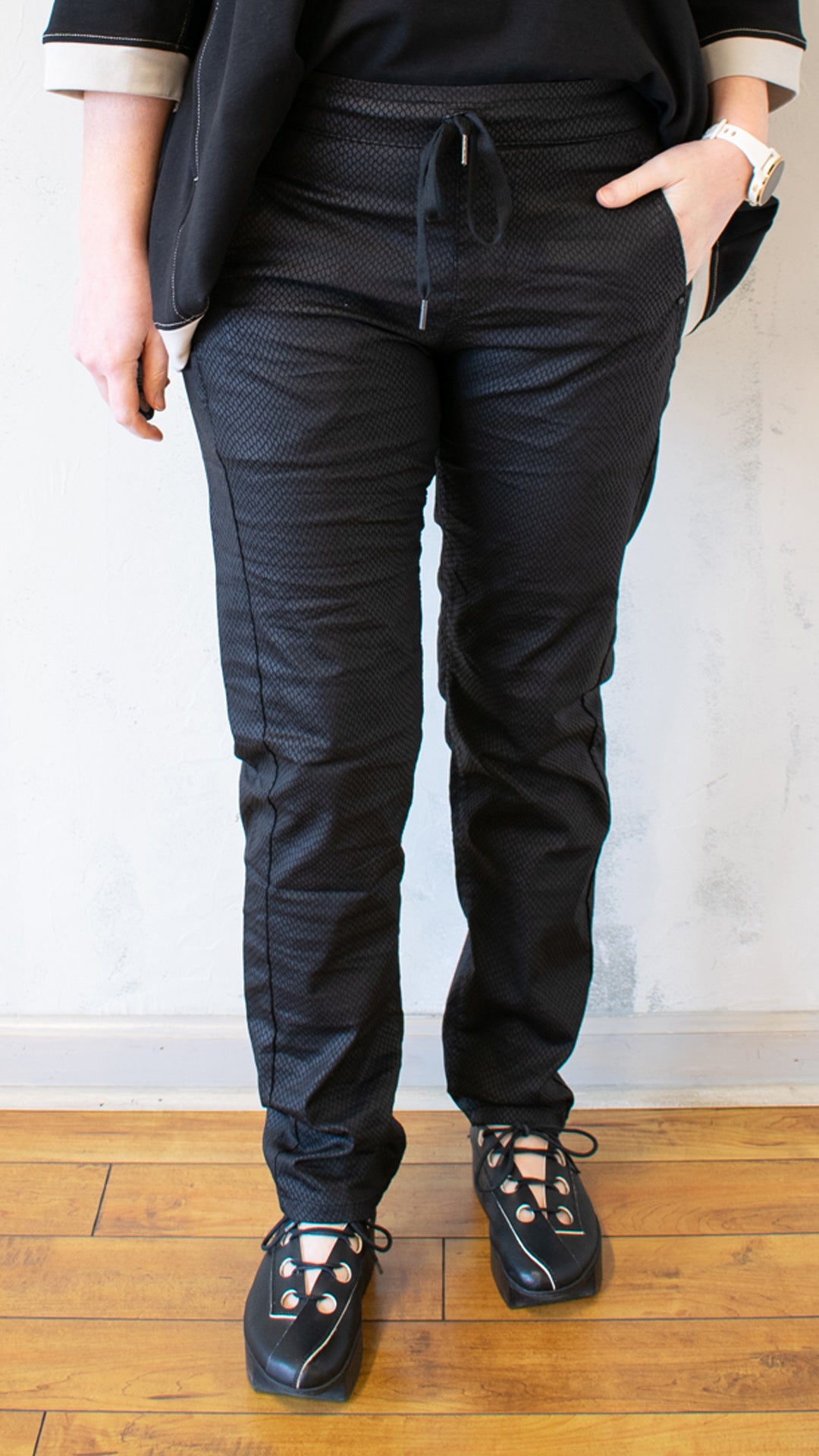 Snake Iconic Denim in Black