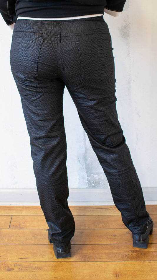 Snake Iconic Denim in Black