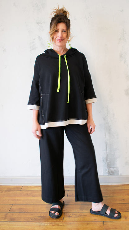 Essential Crop Black Pant