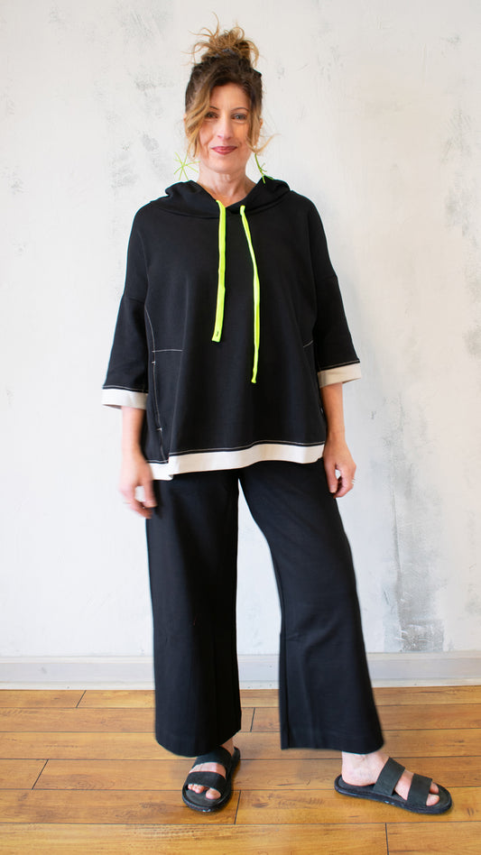 Essential Crop Black Pant