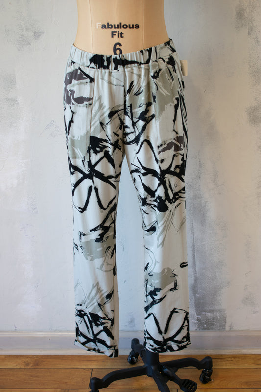 Alembika: NWT, Graphic Jogger