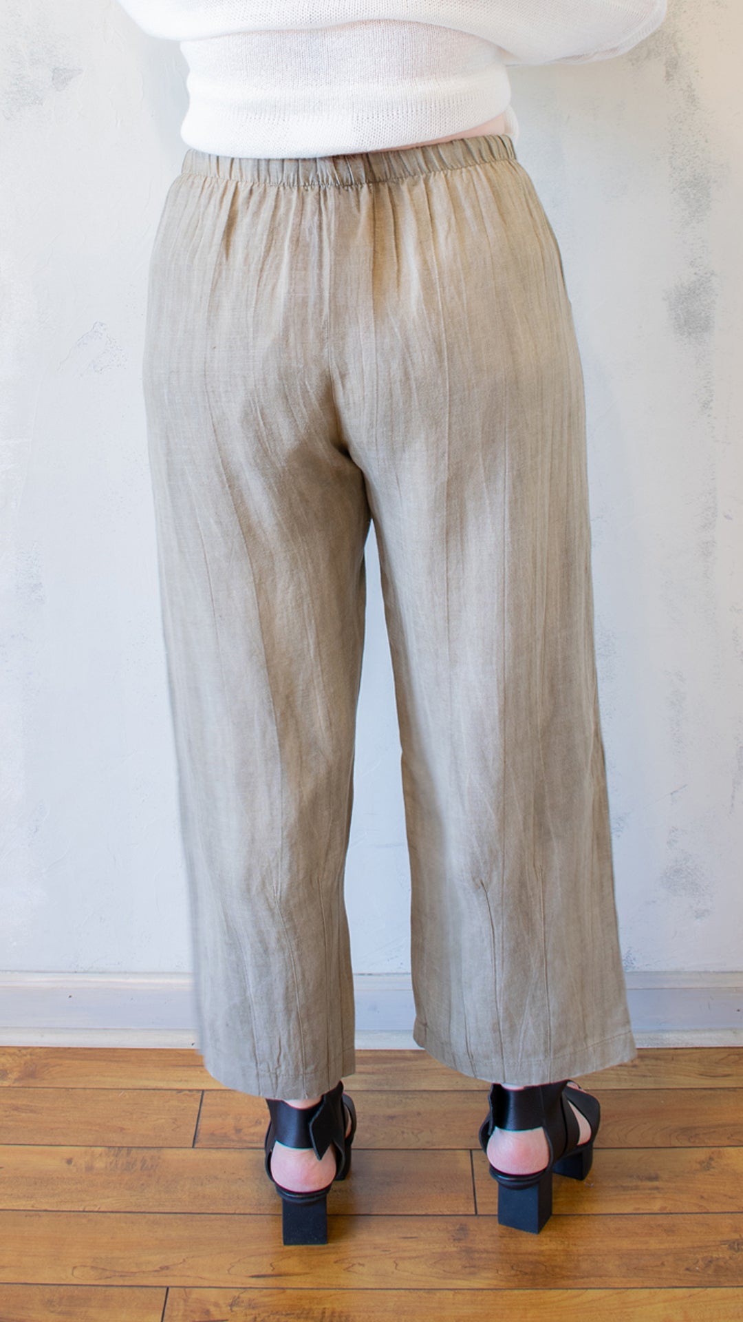 Liat Straight Pant in Khaki
