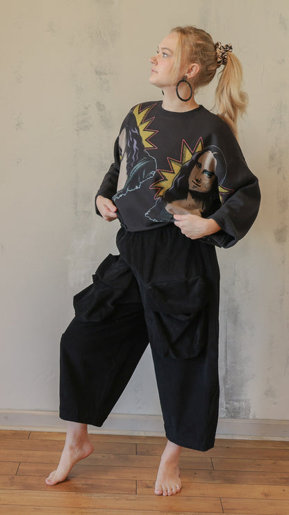 Pop Mona Cropped Sweatshirt