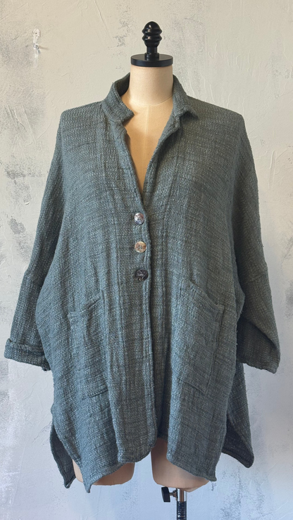 La bottega Over Coat in color "Eucailpto"