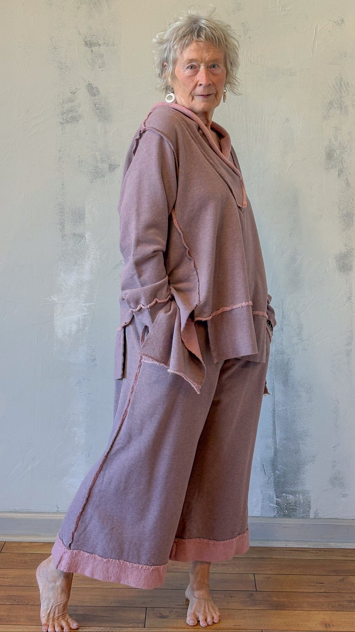 Wide-Leg Cropped Pants
