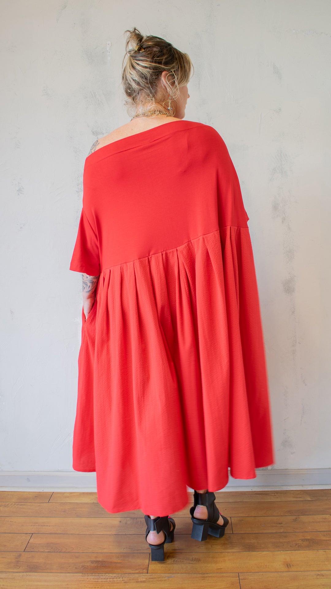Norella Dress in Red