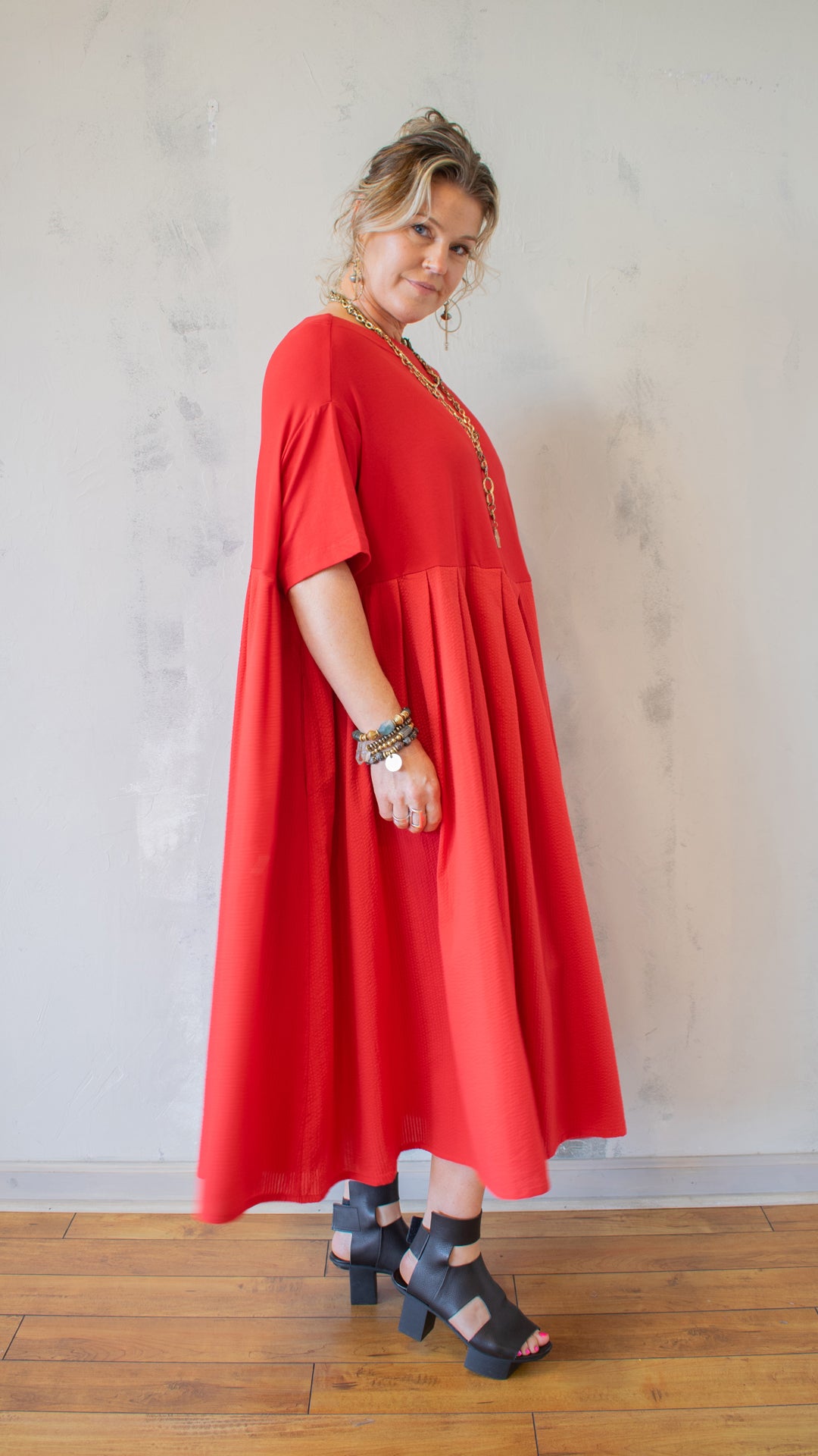 Norella Dress in Red