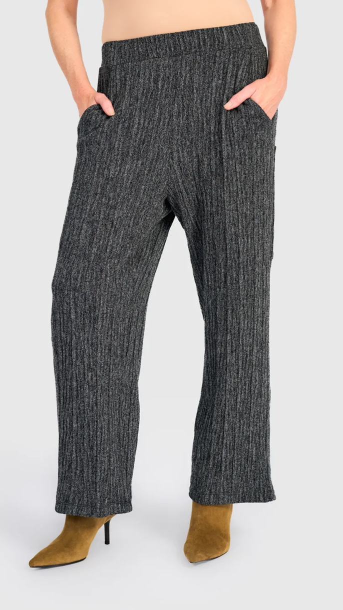 Urban Heather Knit Straight Pant in Graphite