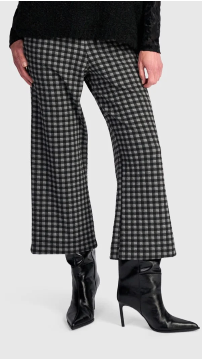 Moment Crop Pant in Check
