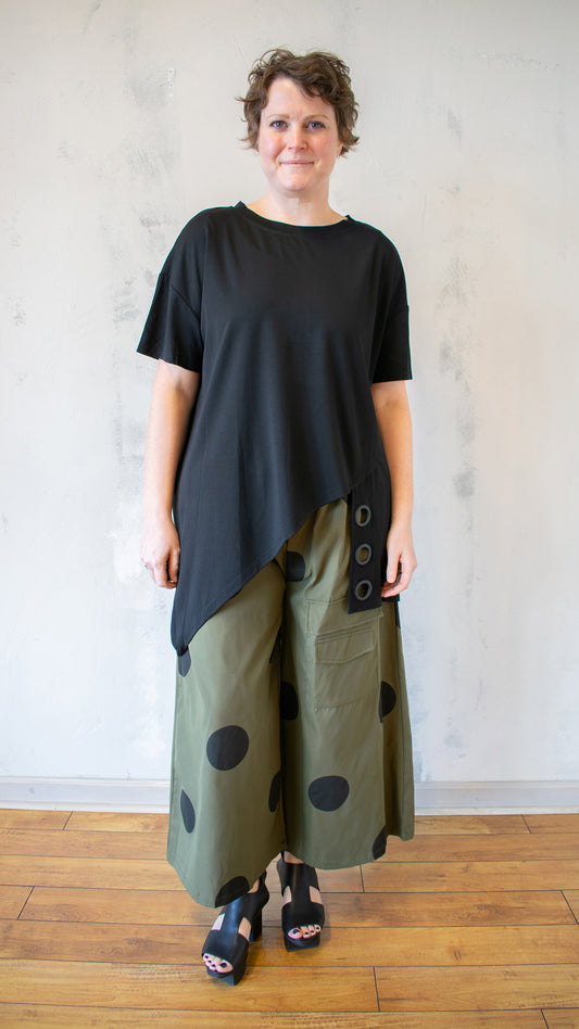 Grommet Tee (Multiple Colors)