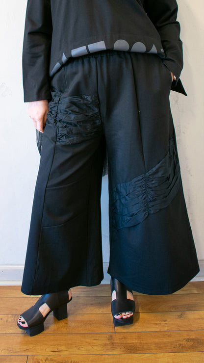 Ruched Patch Pant