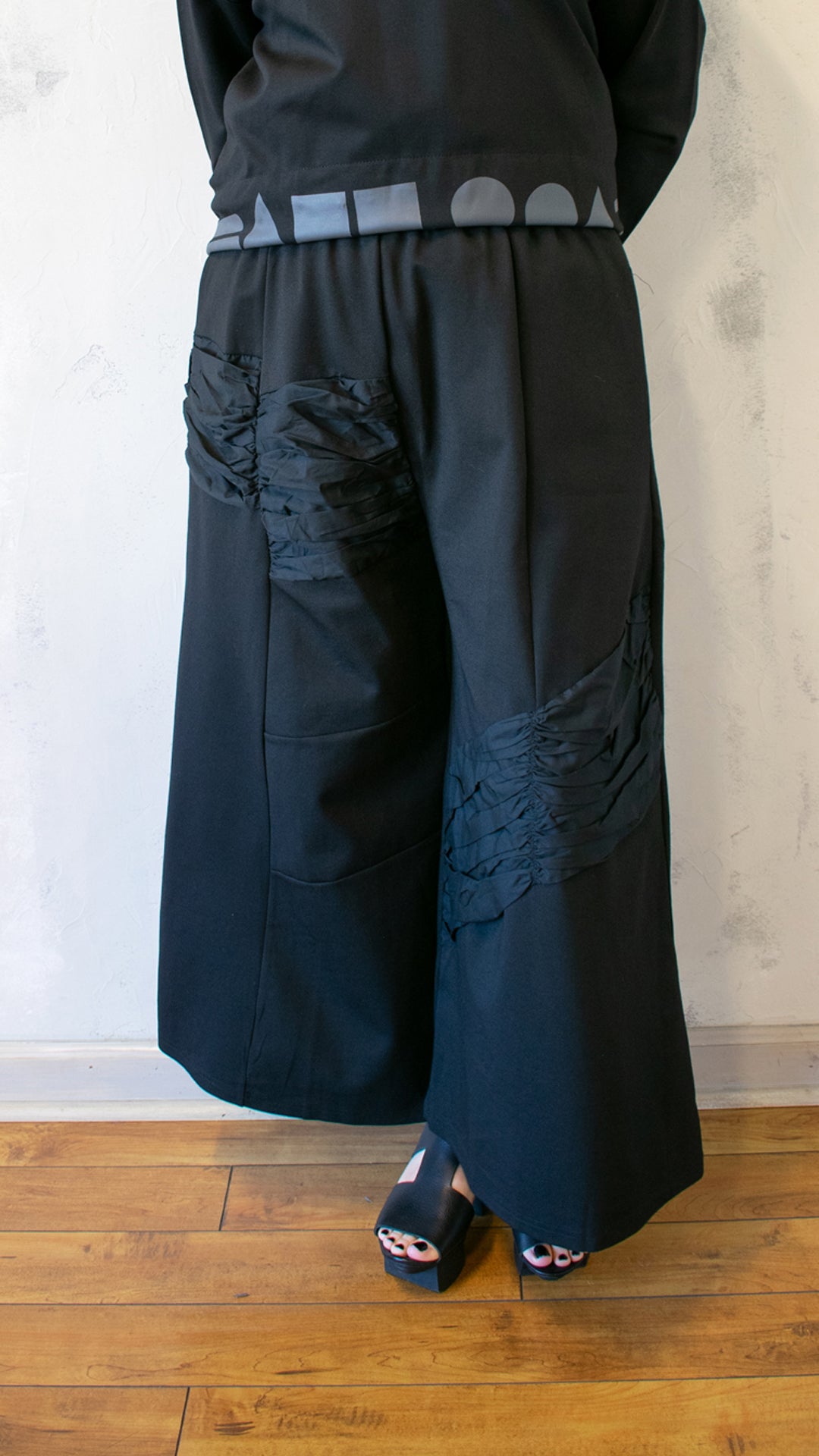 Ruched Patch Pant